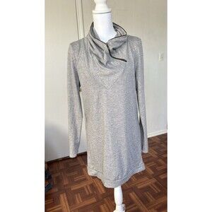 Mon Ami Women’s Light Gray Long Sleeve Zipper Mock-neck Top Size Medium